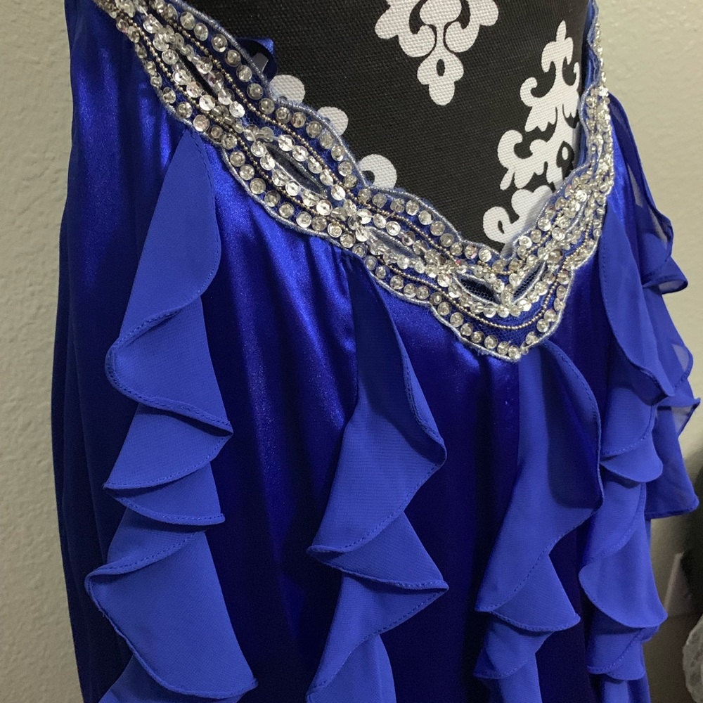 SALE Stunning Formal Prom Dress w/ Sequins Ruffles - Picture 4 of 8